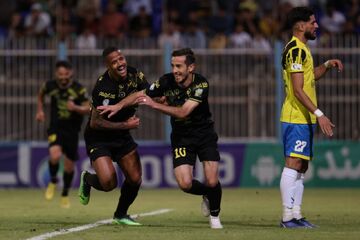 IPL: Sepahan ease past Naft MS, Esteghlal draw with Sanat Naft